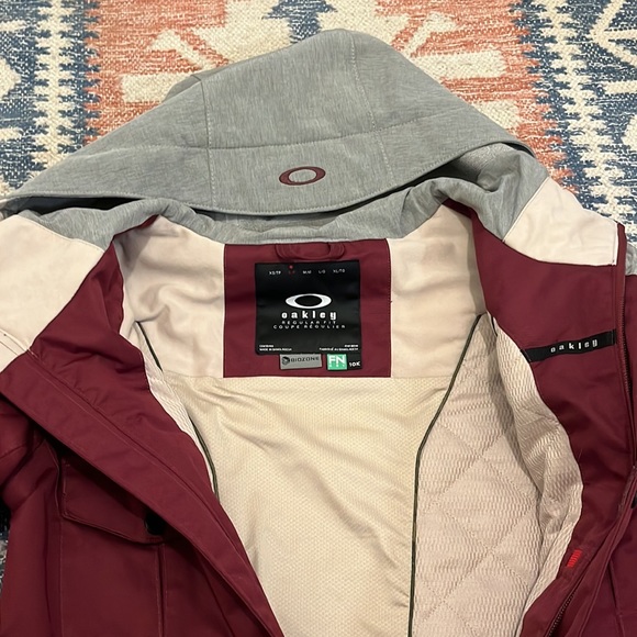 Oakley Biozone Insulated Ski Jacket - Picture 3 of 5